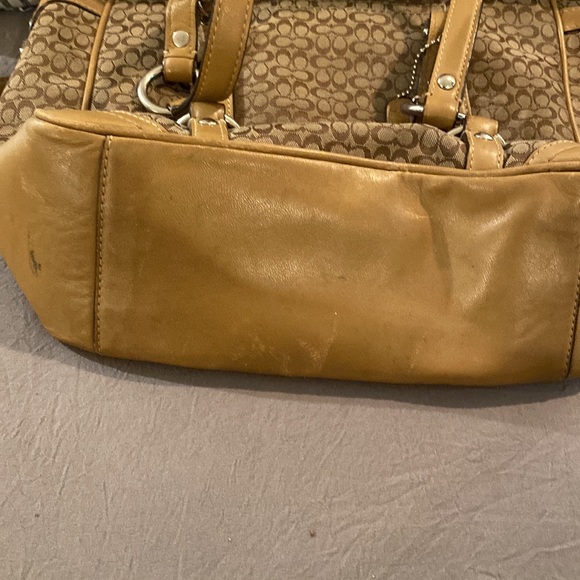 Quality Coach clearance bag - Picture 3 of 3